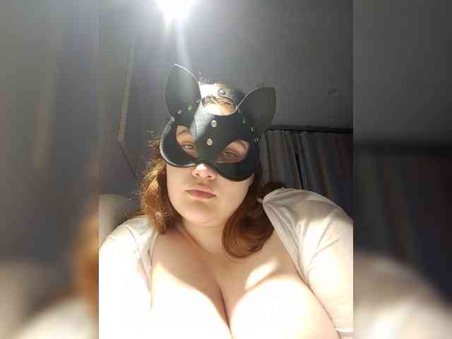 LadyTwilight webcam