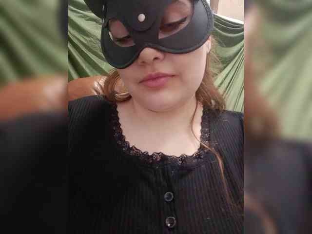 LadyTwilight webcam
