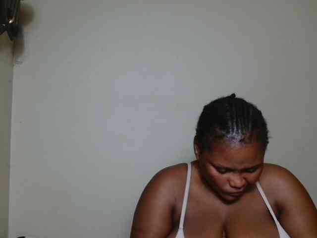 BootyDarkEbony webcam