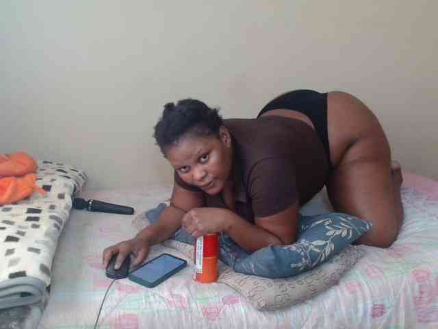 BootyDarkEbony webcam