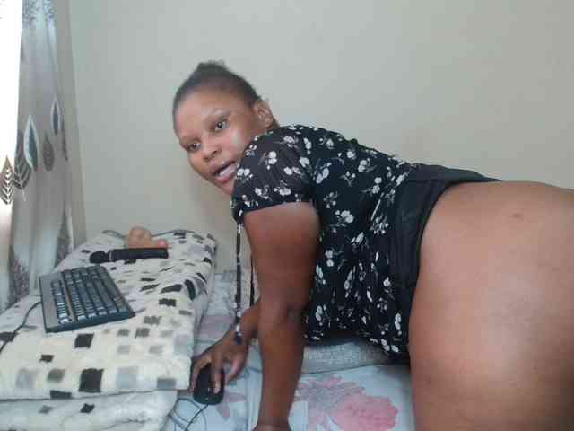 BootyDarkEbony webcam