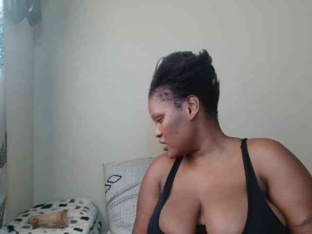 BootyDarkEbony webcam