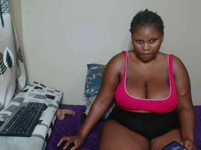 BootyDarkEbony webcam
