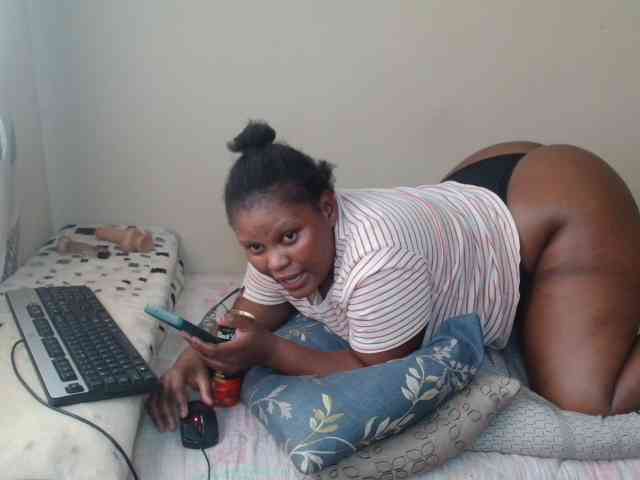 BootyDarkEbony webcam