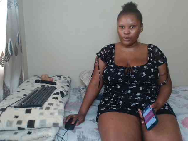BootyDarkEbony webcam