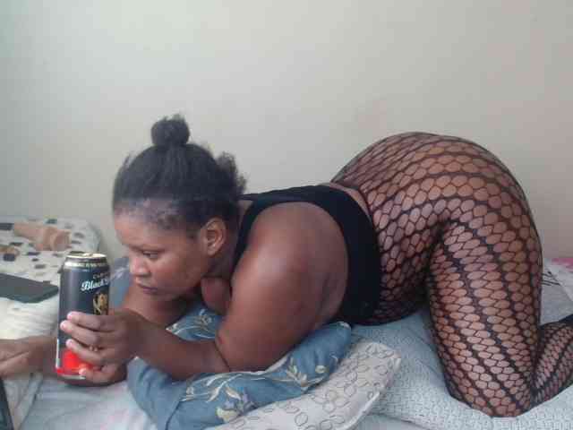 BootyDarkEbony webcam