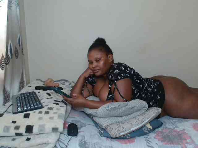 BootyDarkEbony webcam