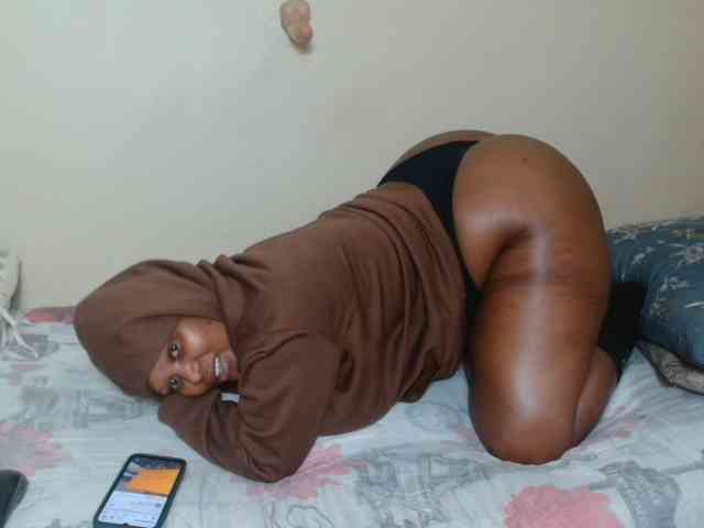 BootyDarkEbony