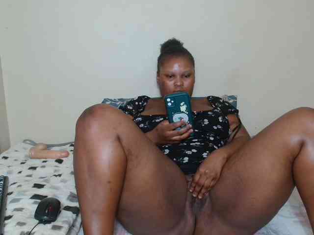 BootyDarkEbony webcam
