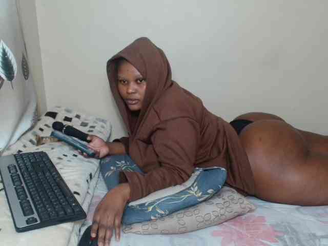 BootyDarkEbony webcam