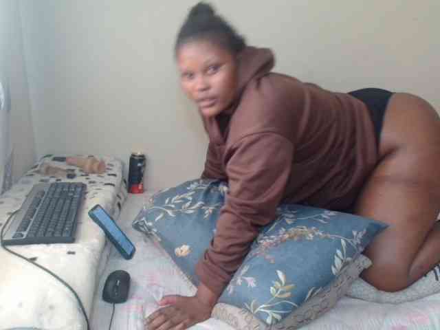BootyDarkEbony webcam