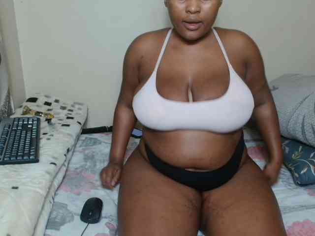 BootyDarkEbony webcam