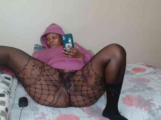 BootyDarkEbony webcam