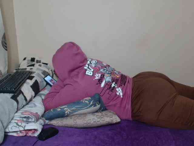 BootyDarkEbony webcam