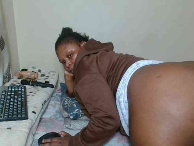 BootyDarkEbony webcam