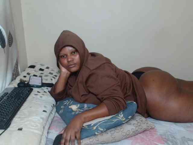 BootyDarkEbony webcam