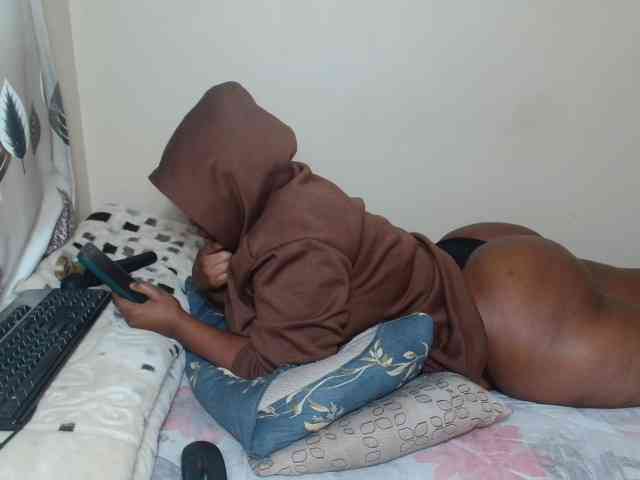BootyDarkEbony webcam