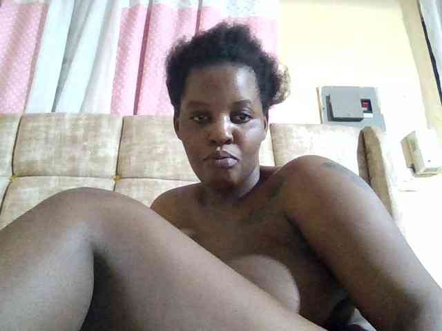 Sweetedi Live Webcam on BongaCams