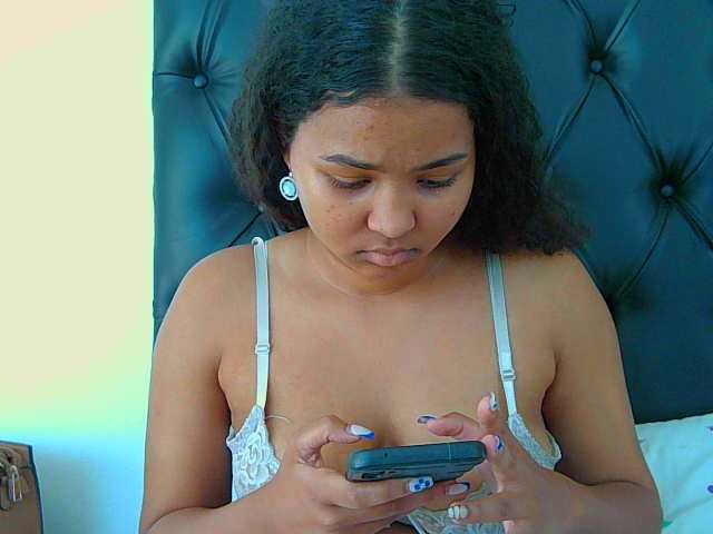 indianaphrodite live cam on BongaCams