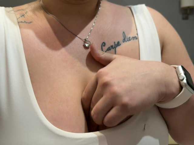 DorieDavance live cam on BongaCams