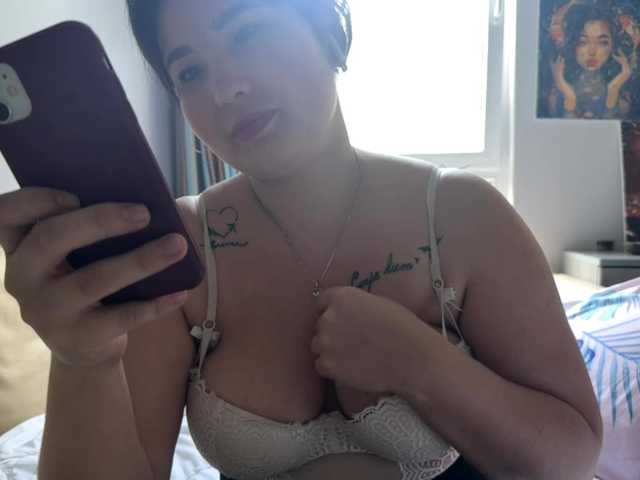 DorieDavance live cam on BongaCams