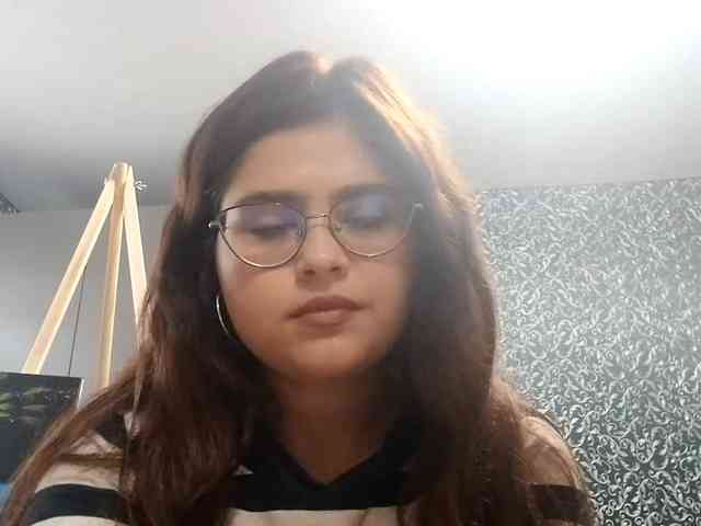 DorieDavance webcam