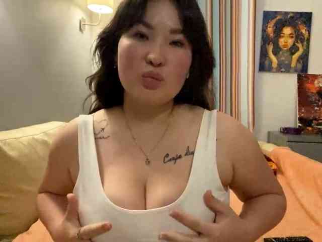 DorieDavance webcam