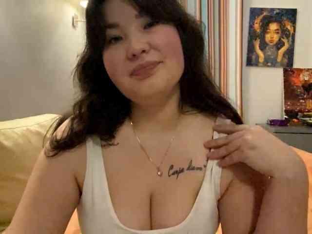 DorieDavance webcam