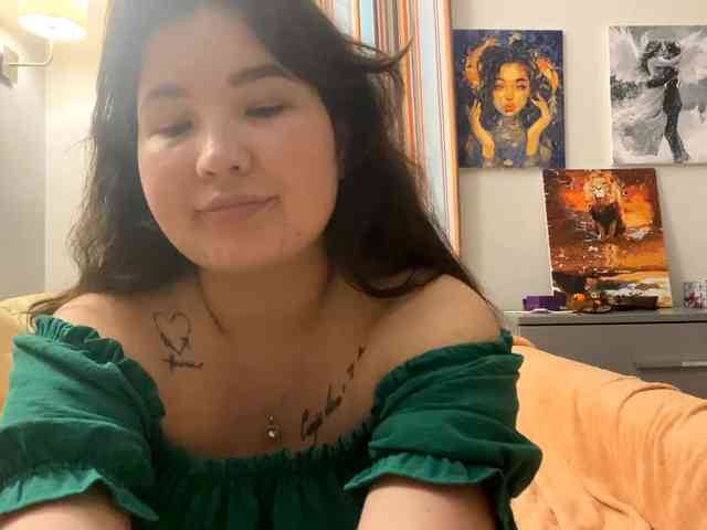 DorieDavance webcam