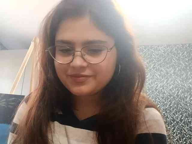 DorieDavance webcam