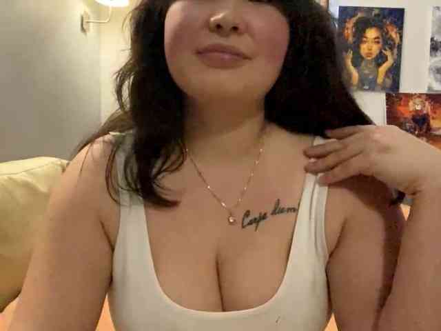 DorieDavance webcam