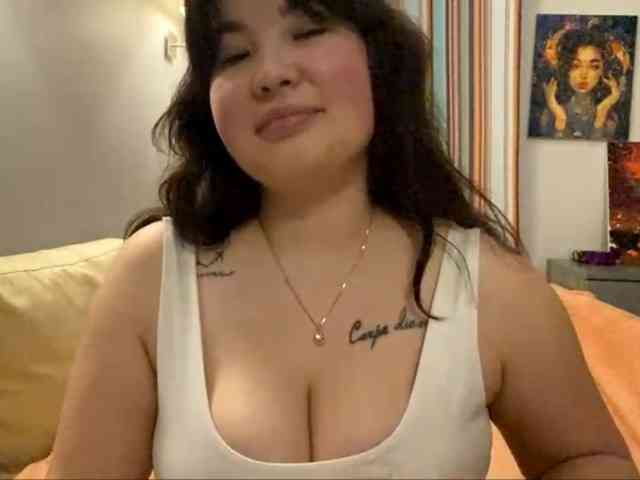 DorieDavance webcam