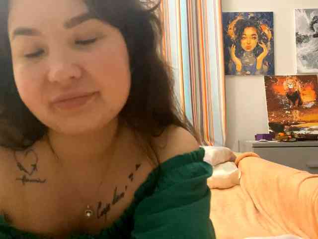 DorieDavance webcam