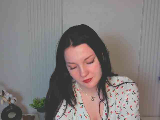 MilaSaly webcam