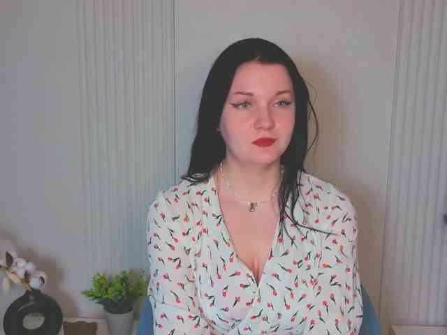 MilaSaly webcam