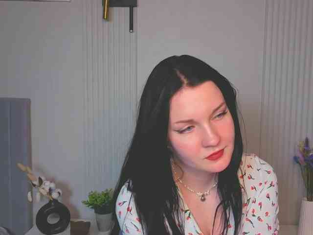 MilaSaly webcam