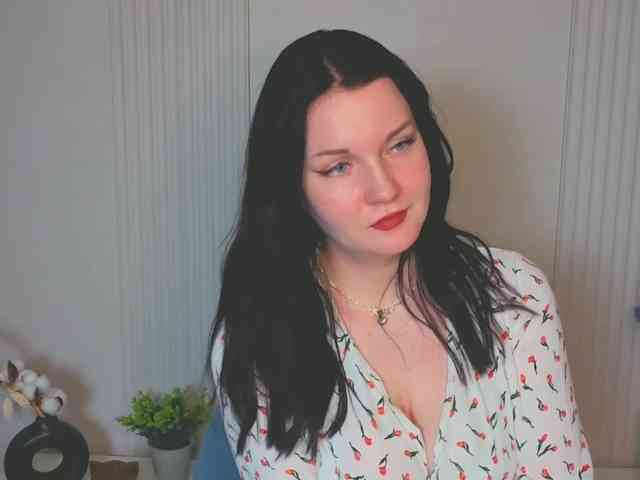 MilaSaly webcam