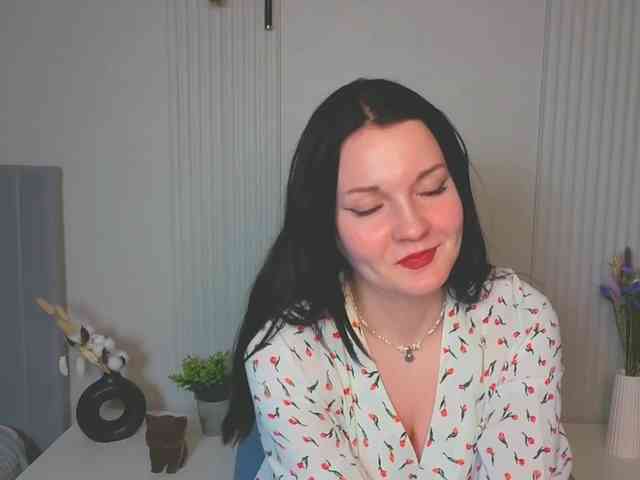 MilaSaly webcam