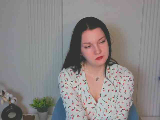 MilaSaly webcam