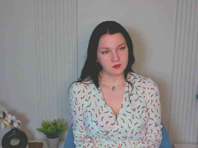 MilaSaly webcam