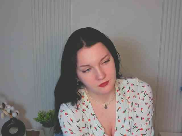 MilaSaly webcam