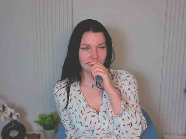 MilaSaly webcam
