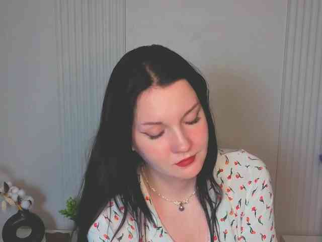 MilaSaly webcam
