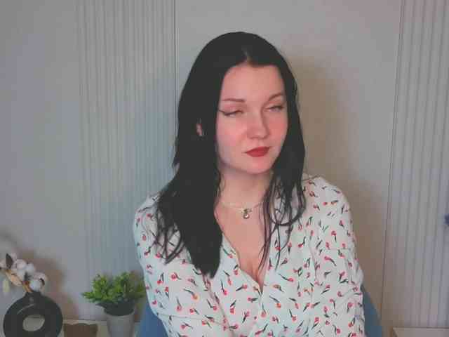 MilaSaly webcam