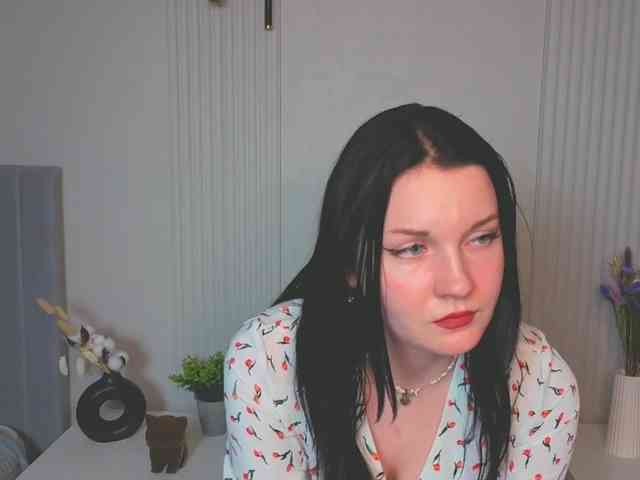 MilaSaly webcam