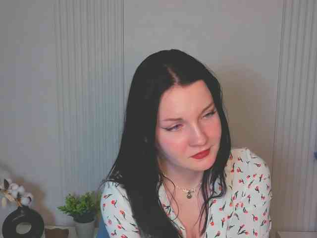 MilaSaly webcam