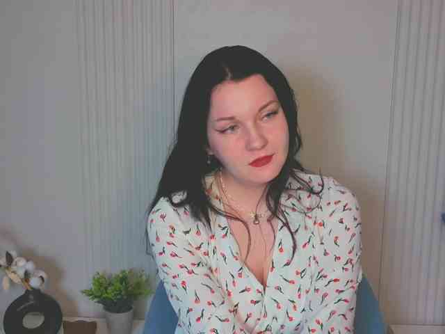MilaSaly webcam