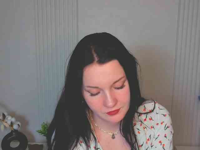 MilaSaly webcam