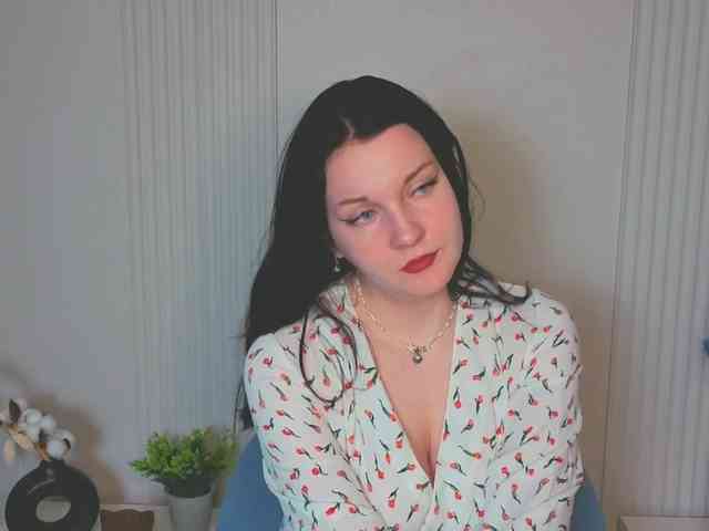 MilaSaly webcam