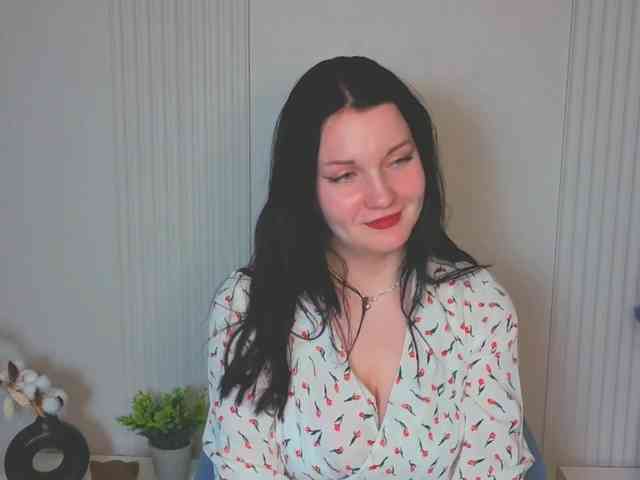 MilaSaly webcam